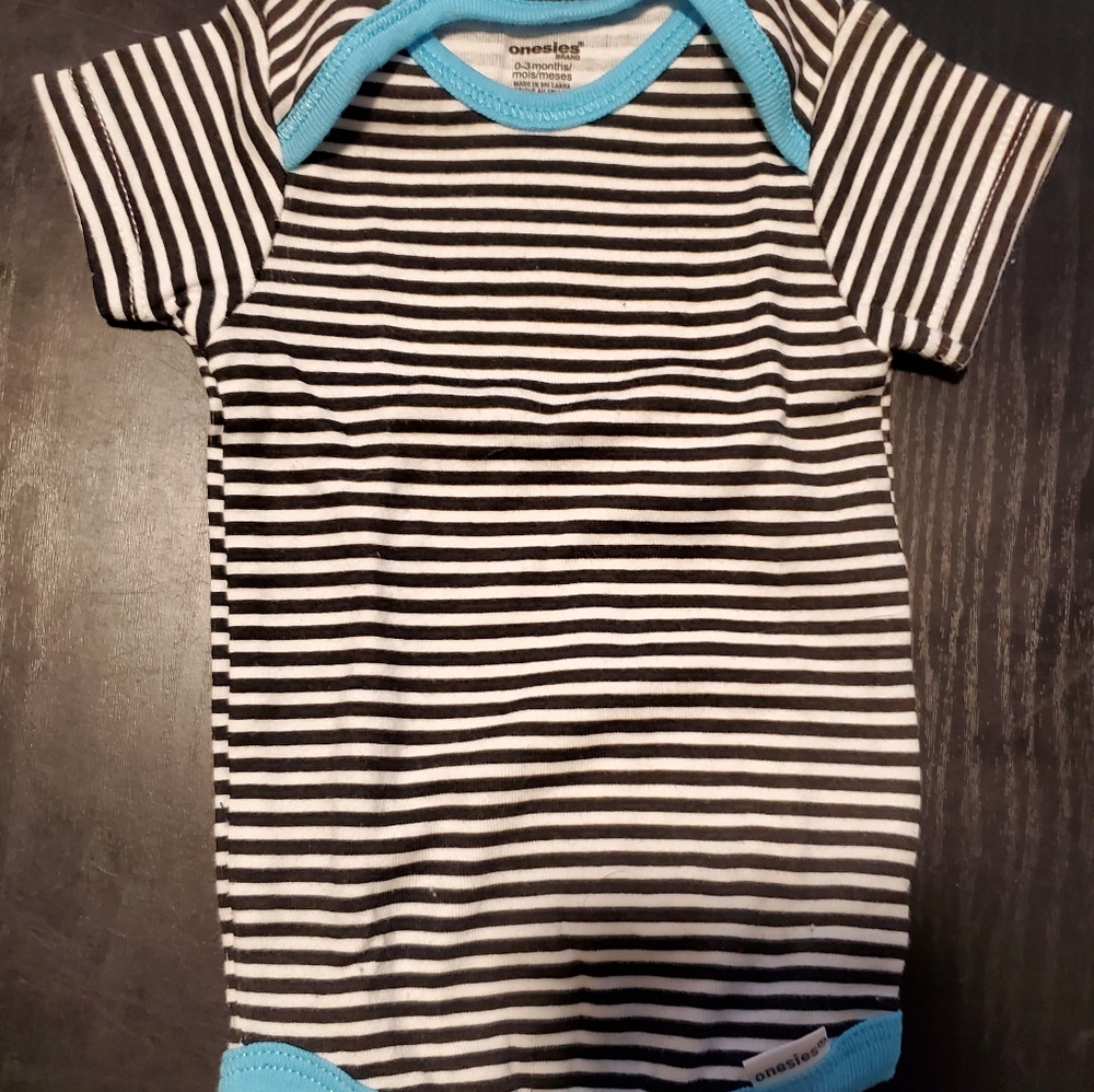 Neutral Onesie 0-3 months
